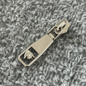 High Quality <strong>Custom</strong> Debossed Logo Hollow Out Metal <strong>Zipper</strong> <strong>Pull</strong> Factory Brand Metal Puller Charms Hanger <strong>Zipper</strong> Accessories - Product Image 5