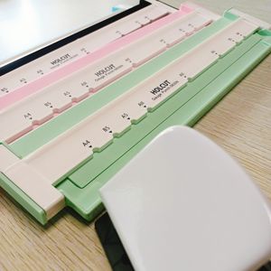Punzone di carta a 6 fori con calibro per la cartella fatta a mano a fogli mobili Notebook per ufficio forniture per rilegatura - Product Image 1