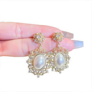 Orecchini Ovali con Perle Finte per Donne, Gioielli in Stile Vintage Francese - Product Image 5