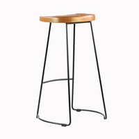 Tabouret de bar haut moderne en bois massif frêne avec mobilier élégant en métal pour usage domestique ou commercial