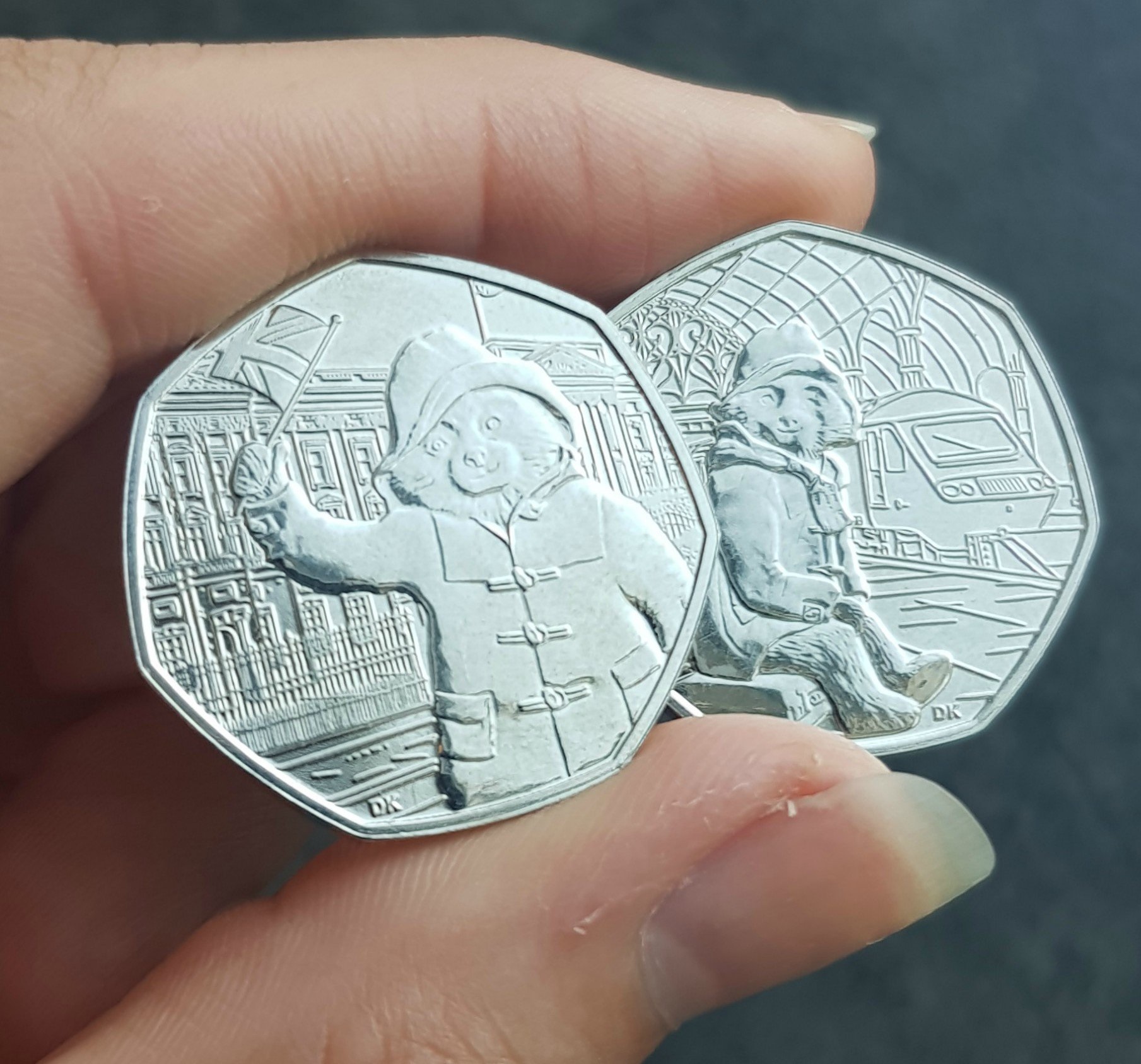 ヴィンテージ/アンティークコイン,パディントンベア50ペンス イギリス 50ペンス コインペンダント くまのパディントンと