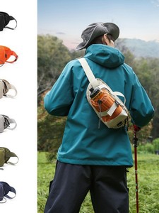 Sac de poitrine multifonctionnel léger et tendance en nylon imperméable pour le sport, le cyclisme et la randonnée, avec porte-bouteille – Nouvelle collection Tin Duc - Product Image 1