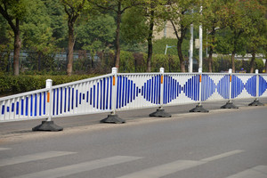 Barandillas de aleación de aluminio resistentes a la intemperie para aplicaciones en carreteras - Product Image 2