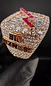 แหวนโมอิสซาไนต์เงินแท้ 925 ดีไซน์หรูหรา โดดเด่น สำหรับทุกเพศ พร้อมดีไซน์วงแหวนล้อมเพชรแบบพิเศษ ทนทาน ใส่ได้ทุกวัน เหมาะสำหรับโอกาสพิเศษ - Product Image 6