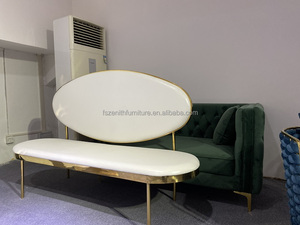 Fournisseur <span class=keywords><strong>de</strong></span> mobilier d'événements, chaise <span class=keywords><strong>de</strong></span> luxe avec cadre en métal doré, canapé en cuir PU, canapé royal pour mariage - Product Image 3