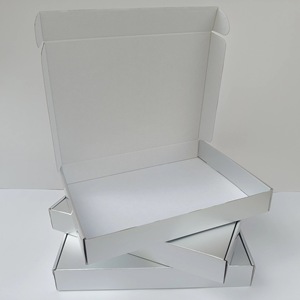 Boîte d'enveloppe argentée avec film mat personnalisé Boîte d'expédition d'emballage de cadeau de vêtements de commerce électronique Boîte d'avion en carton ondulé - Product Image 6