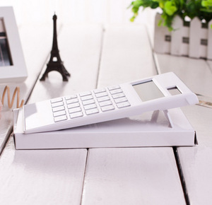 โลโก้ที่กําหนดเองผู้ถือ T สีขาวอะคริลิคใส 12 เครื่องคิดเลขอัตริยะดิจิตอลพลังงานแสงอาทิตย์คริสตัลคีย์บอร์ดเครื่องคิดเลขพลังงานคู่ - Product Image 3