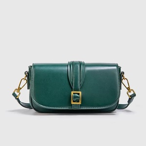 Женская Сумка-тофу с пряжкой - Product Image 2