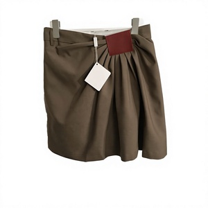 Jupe courte plissée décontractée d'été pour femme, respirante et à séchage rapide, avec logo en cuir et doublure de sécurité intégrée MANAN FIT CO - Product Image 4