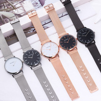 Montre décontractée ultra-mince pour hommes et femmes de vente chaude sans seconde main, montre à quartz à échelle minimaliste