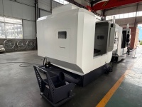 Centre d'usinage vertical CNC VMC850, déplacement 800 x 500 x 500 mm, 24 outils ATC BT40, usinage robuste de plaques et coques de moules