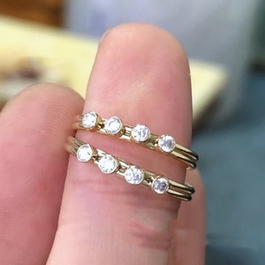 แหวนสองชั้นประดับทอง14K ขนาด2มม. พร้อมด้วยเซอร์คอนสามฝาแหวนหมั้นแหวนสำหรับผู้หญิงสาวๆดีไซน์ไม่เหมือนใคร - Product Image 4