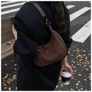 Sac à main polyvalent vintage léger et décontracté pour femme, idéal pour les voyages, sac à bandoulière simple de qualité supérieure - Product Image 3