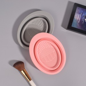 Tapis de nettoyage pliable en silicone pour pinceaux de maquillage, éponge et houppette – Outil de beauté pour le nettoyage des pinceaux et des accessoires cosmétiques à domicile - Product Image 5