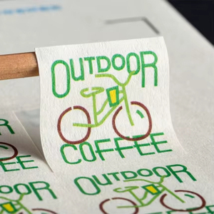 Etiqueta Adhesiva de Papel Impermeable Personalizada con Recubrimiento UV, Impresa para Botellas, Frascos, Cajas y Embalajes Promocionales - Product Image 1
