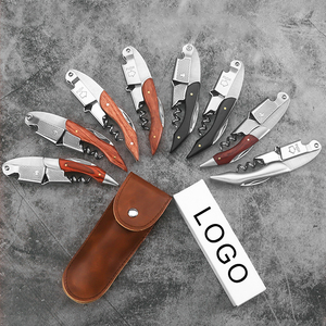 Tire-bouchon 3-en-1 personnalisé avec logo, manche en bois, ouvre-bouteille de barman, couteau de barman, coupe-capsule, clé de <span class=keywords><strong>bar</strong></span> pour clubs et hôtels - Product Image 1