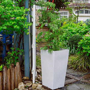 Pot de sol moderne et écologique en résine, expédié directement de l'usine, idéal pour les hôtels, pour Monstera, Money Tree et Plantes Aériennes - Product Image 2