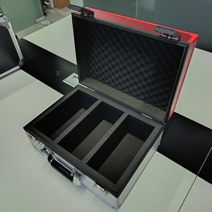 Boîte de présentation robuste pour cartes à collectionner OCG, style classique de luxe, en stock et prête à être expédiée - Product Image 1
