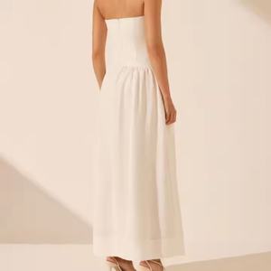 ชุดเดรสผ้าลินินผสมคุณภาพสูงแบบ OEM ตัดเย็บด้วยแผ่นผ้าแบบคอร์เซ็ท สายรัดไหล่แบบไร้สาย ชุดเดรสผู้หญิง กระโปรงพลีทยาว - Product Image 3