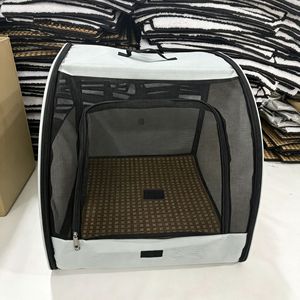 Sac de transport pour animaux de compagnie respirant et portable, très vendu, idéal pour les voyages en voiture, offrant un espace confortable et spacieux pour les chiens et autres animaux. - Product Image 6