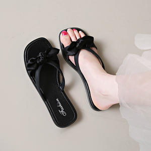 <span class=keywords><strong>Sandales</strong></span> plates à nœud <span class=keywords><strong>pour</strong></span> <span class=keywords><strong>femmes</strong></span>, nouvelle collection 2026, antidérapantes, à semelle souple, <span class=keywords><strong>pour</strong></span> la plage et l'extérieur, polyvalentes, <span class=keywords><strong>pour</strong></span> étudiantes - Vente en gros - Product Image 4