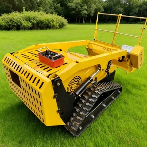 Robot tondeuse intelligent télécommandé tout-terrain sur chenilles avec système de refroidissement par <span class=keywords><strong>eau</strong></span>, moteur unique de 4500 watts, 9 kW, <span class=keywords><strong>20</strong></span> ampères-heure - Product Image 3