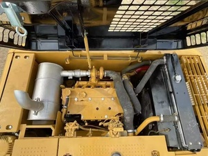 Mini-excavatrice d'occasion CAT 320D2, 20 tonnes, excavatrice hydraulique sur chenilles d'occasion avec godet de 1,0 m³ en bon état - Product Image 6