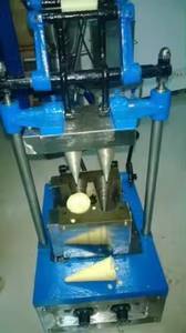 Pas cher prix 110V220V automatique <span class=keywords><strong>mini</strong></span> cône sorbetière machine un <span class=keywords><strong>cornet</strong></span> de glace <span class=keywords><strong>cornet</strong></span> de glace à vendre - Product Image 4