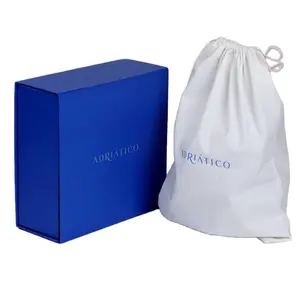 定制可折叠皇家蓝色豪华纸板磁铁鞋盒鞋类包装盒和礼品包装袋套装，带银色标志