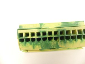 Plc <strong>812</strong> Connection Block 4 Mm Green-yellow Pack of 3 -unused- for Warranty Product - Product Image 2