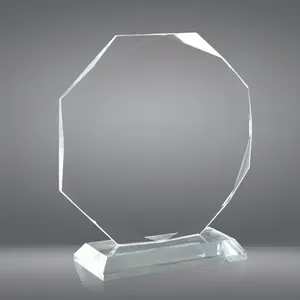 Trofeo Sportivo Ottagonale in Cristallo Bisellato con Base Spessa - Product Image 1
