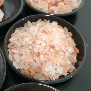 Grains de <span class=keywords><strong>sel</strong></span> bio rose de l'Himalaya <span class=keywords><strong>Sel</strong></span> de mer grossier de qualité alimentaire pour la cuisson de la salade Assaisonnement <span class=keywords><strong>Iode</strong></span> Saveur particulière Pierre naturelle - Product Image 2