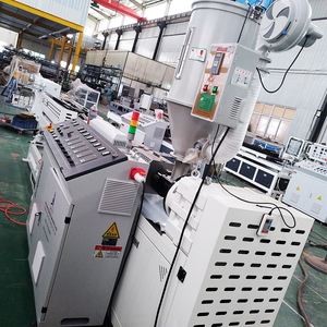 Machine à fabriquer des tuyaux ondulés en PVC PE, ligne d'extrusion <span class=keywords><strong>de</strong></span> tuyaux <span class=keywords><strong>de</strong></span> <span class=keywords><strong>drainage</strong></span> en plastique - Product Image 3