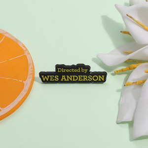 "Réalisé par WES <span class=keywords><strong>ANDERSON</strong></span>" Dessin animé anglais nom émail broche mode vêtements accessoires cadeau pour les amis - Product Image 2