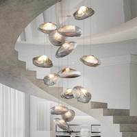 Lampes suspendues en métal et verre pour le salon d'hôtel de luxe moderne