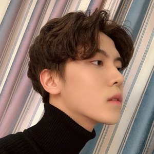 วิกผมผู้ชายแบบ<span class=keywords><strong>สั้น</strong></span> ทรงผมตรง แสกกลาง มีหน้าม้า สไตล์เกาหลี หล่อเท่ ผลิตจากเส้นใยสังเคราะห์ ขายส่งจากโรงงาน - Product Image 4