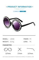 Lunettes de soleil de luxe pour bébé avec le nouveau design Lunettes rondes à fleurs en diamant pour enfants dans une monture blanche, violette, rouge et bleue