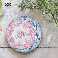 Ensemble d'assiettes en porcelaine polyvalentes Motifs exquis inspirés de la dentelle florale multicolore pour l'élégance du mariage