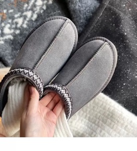 <span class=keywords><strong>Pantofole</strong></span> da Donna di Design con <span class=keywords><strong>Pelliccia</strong></span>, Stivali da Neve Invernali, Caldi e Morbidi, Classici Tasman in Camoscio con Logo Originale - Product Image 3