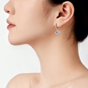 ต่างหูห่วงทรงหยดน้ำประดับเพชรคิวบิกเซอร์โคเนีย 5A สีฟ้ารูปดวงตาปีศาจ ดีไซน์สไตล์พังก์ฮิปฮอป ดีแลม พังก์  ทำจากเงินแท้ 925 ชุบโรเดียม - Product Image 3