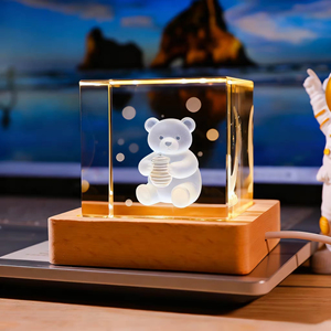 Hbl USB powered Quảng trường đêm đèn tùy chỉnh laser tinh thể thủy tinh Cube với đèn gỗ cơ sở trang trí nội thất khuyến mãi quà Tặng lưu niệm - Product Image 3