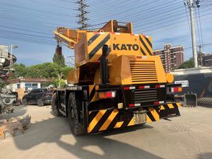 Grue sur camion d'occasion KATO KR-35H-II 35 tonnes, moteur Mitsubishi, hauteur de levage 60m, pompe hydraulique Kawasaki pour travaux de construction lourde - Product Image 2