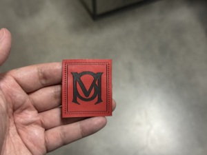 Étiquettes tissées personnalisées écologiques en damassé rectangulaires, pliées en M, sans MOQ, échantillon gratuit, vente en gros - Product Image 3