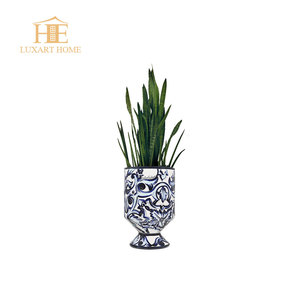 <span class=keywords><strong>Maceta</strong></span> <span class=keywords><strong>de</strong></span> Cerámica Azul y Blanca - Product Image 3