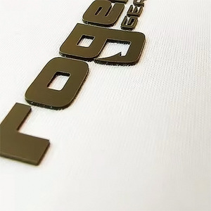 Relieve 3D <span class=keywords><strong>de</strong></span> silicona personalizado Impresión <span class=keywords><strong>de</strong></span> transferencia <span class=keywords><strong>de</strong></span> calor Etiqueta <span class=keywords><strong>de</strong></span> lavado <span class=keywords><strong>de</strong></span> <span class=keywords><strong>ropa</strong></span> Placa gruesa Estampado en caliente Precio <span class=keywords><strong>de</strong></span> fábrica - Product Image 5