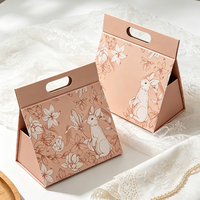 Boîte cadeau triangulaire pliable personnalisée et durable, découpe et marquage à chaud, logo personnalisé pour emballage de parfum et de shopping