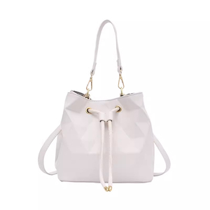 Nouveau style plissé design femmes sac à bandoulière sac à bandoulière Offres Spéciales sac à main décontracté léger et à la mode - Product Image 2