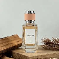 Nouvelle bouteille de parfum en verre transparente rectangulaire multi-angles élégante et unique de 50 ml, accompagnée d'un capuchon en cuir rose