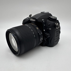 Cámara DSLR <span class=keywords><strong>D7000</strong></span> Profesional de Alta Calidad y Bajo Costo con Lente Antivibración 18-105VR, 16MP, Video HD 1080P, 1 Año de Garantía - Product Image 1