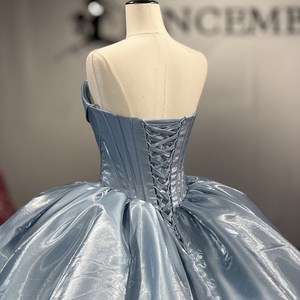 Vestido de Quinceañera Azul Brillante Satinado con Flores 3D, Modelo 8521 - Product Image 6